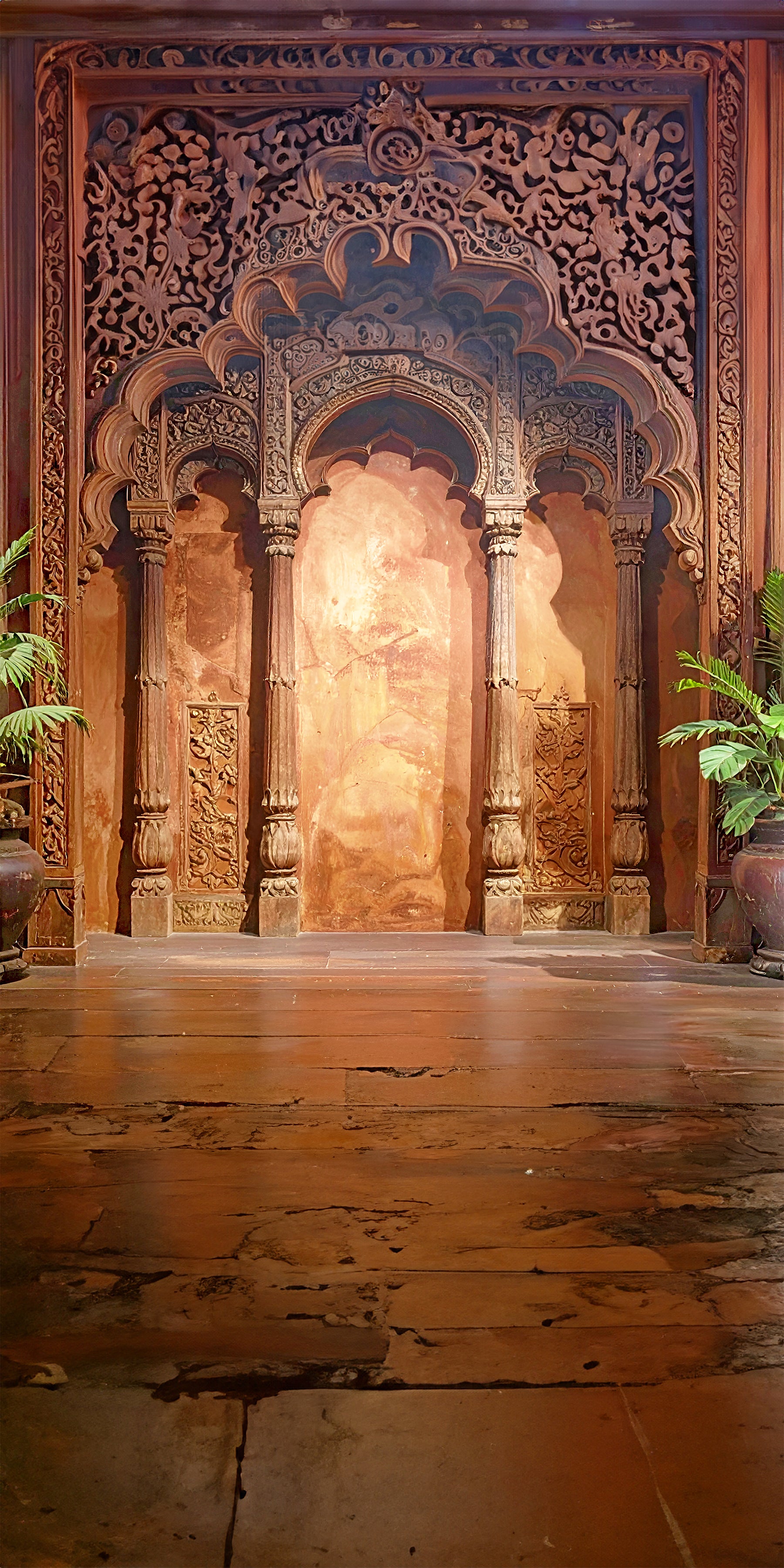 Heritage Archway – Echoes of Timeless Craftsmanship